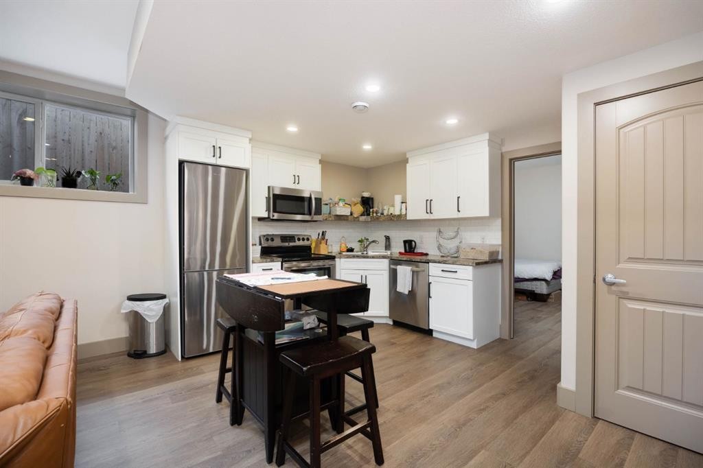 









457


Walnut

Crescent,
Fort McMurray,




AB
T9K 0W3

