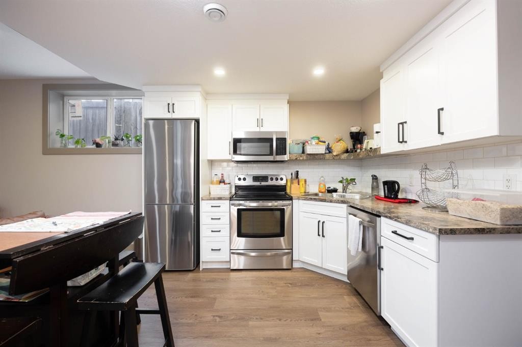 









457


Walnut

Crescent,
Fort McMurray,




AB
T9K 0W3

