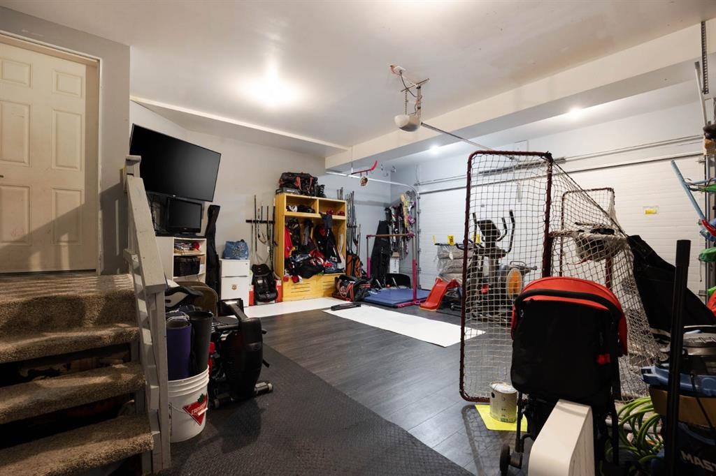 









457


Walnut

Crescent,
Fort McMurray,




AB
T9K 0W3

