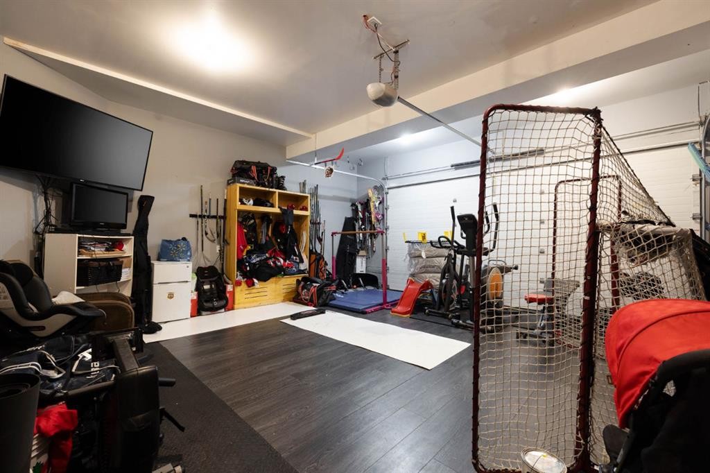 









457


Walnut

Crescent,
Fort McMurray,




AB
T9K 0W3

