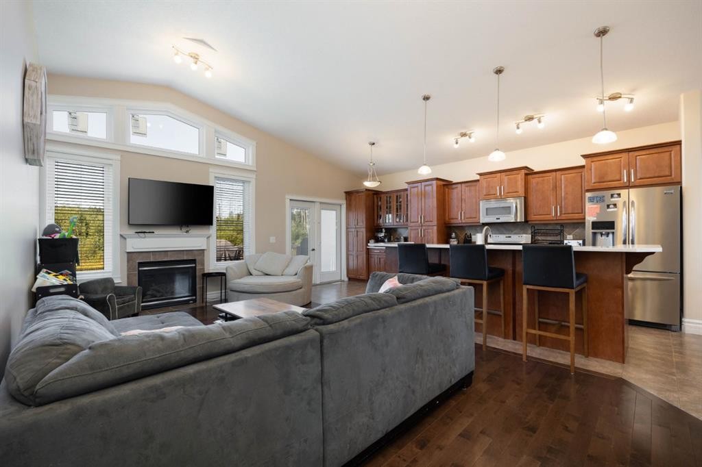 









457


Walnut

Crescent,
Fort McMurray,




AB
T9K 0W3

