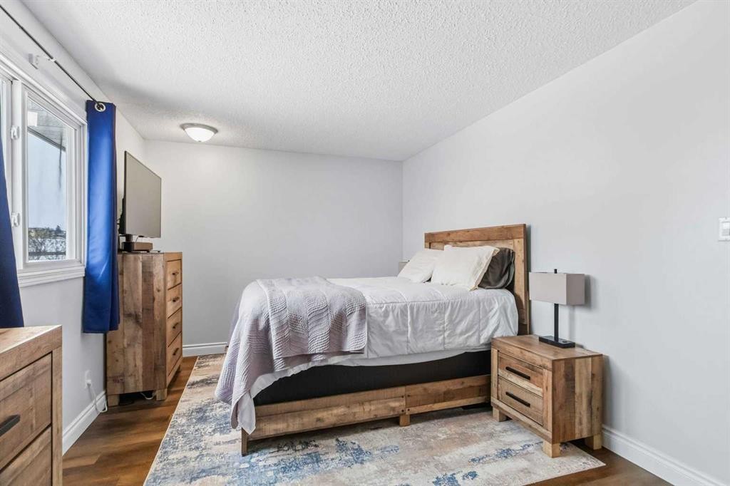 









373


Ross Haven

Drive,
Fort McMurray,




AB
T9H 3P2

