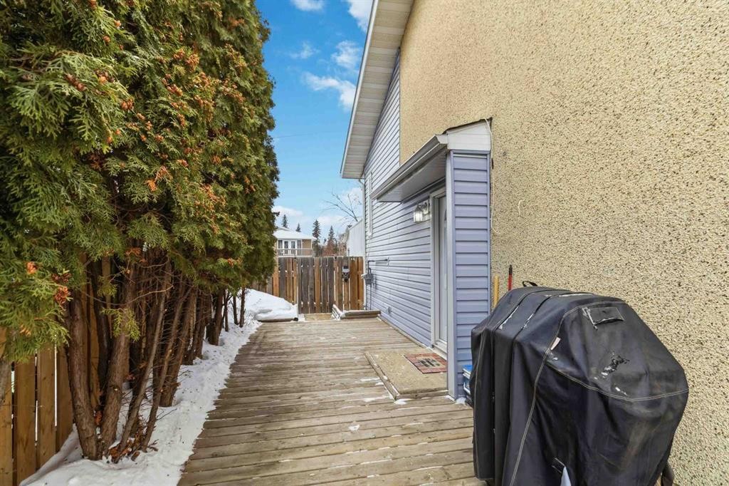 









373


Ross Haven

Drive,
Fort McMurray,




AB
T9H 3P2

