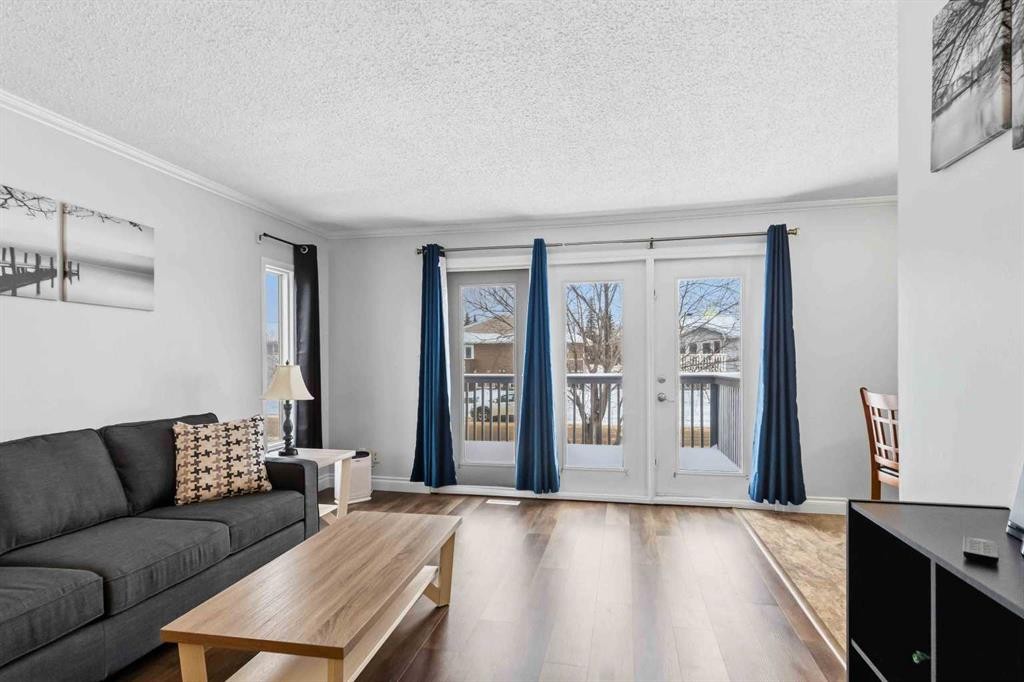 









373


Ross Haven

Drive,
Fort McMurray,




AB
T9H 3P2

