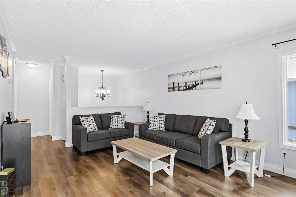 









373


Ross Haven

Drive,
Fort McMurray,




AB
T9H 3P2

