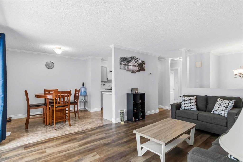 









373


Ross Haven

Drive,
Fort McMurray,




AB
T9H 3P2

