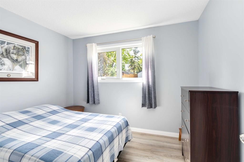 









129


Ermine

Crescent,
Fort McMurray,




AB
T9H 4M7

