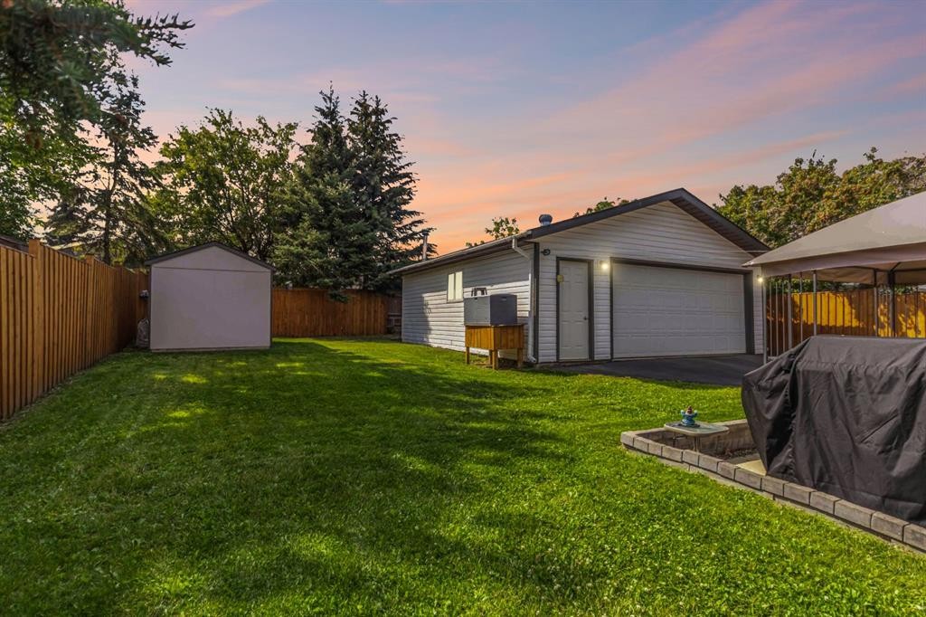 









129


Ermine

Crescent,
Fort McMurray,




AB
T9H 4M7

