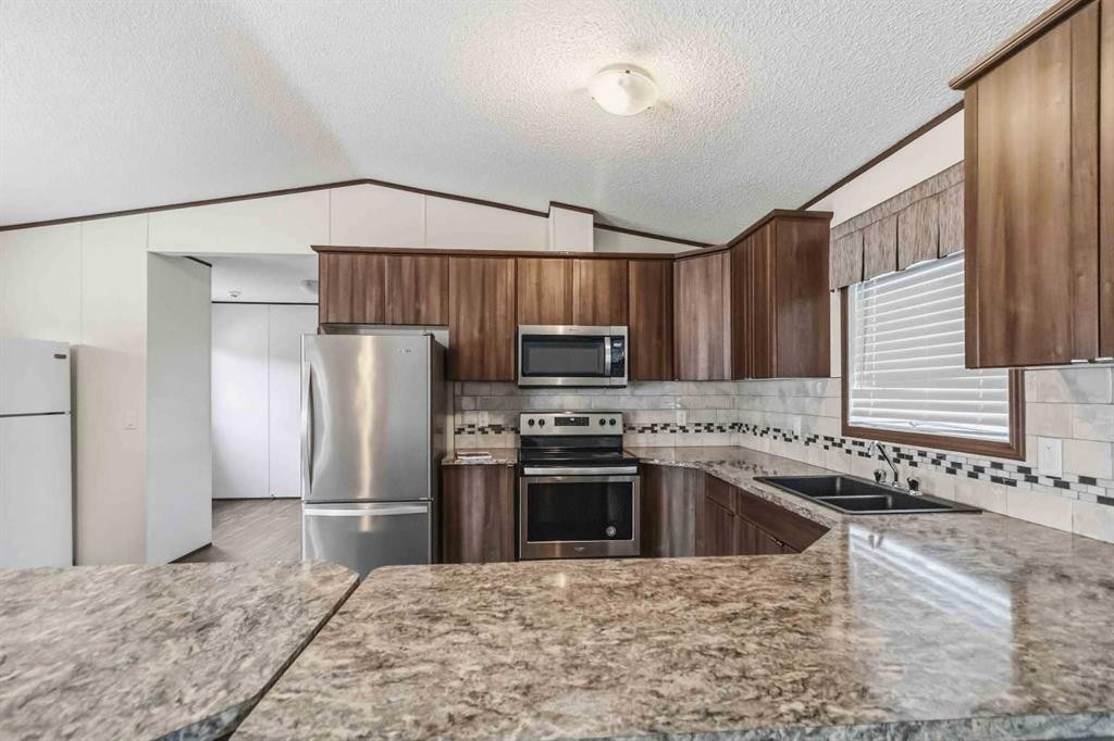 









388


Gregoire

Crescent,
Fort McMurray,




AB
T9H 2L7

