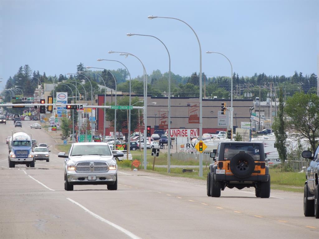 









3910


Highway 12

,
Lacombe,




AB
T4L 1A6

