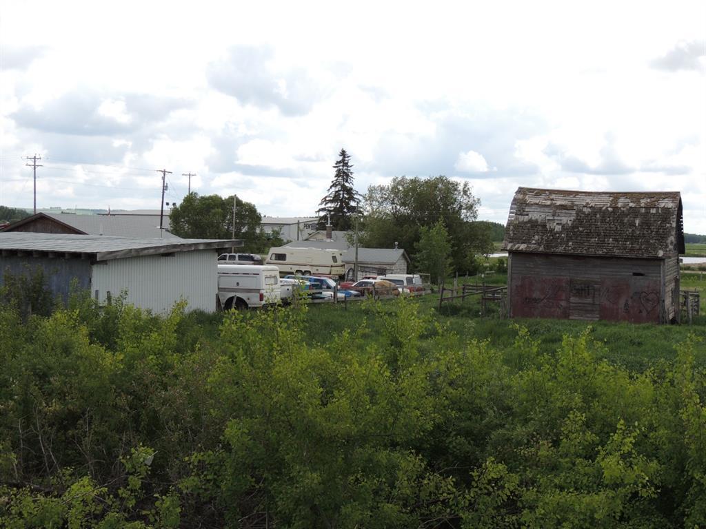 









3910


Highway 12

,
Lacombe,




AB
T4L 1A6

