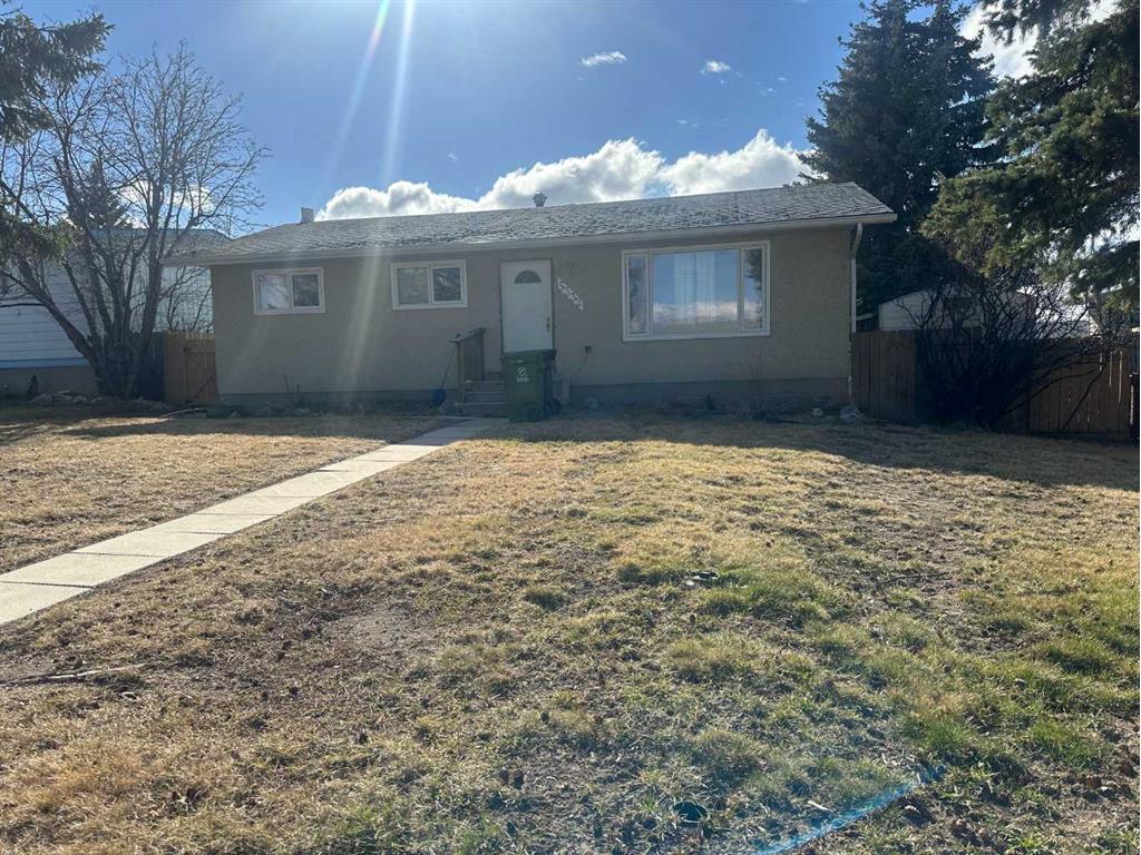 









5332


52 Street

Close,
Rocky Mountain House,




AB
T4T 1A1

