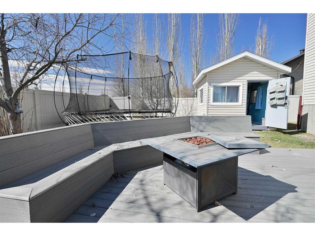 









6


Ingram

Close,
Red Deer,




AB
T4R 0A3

