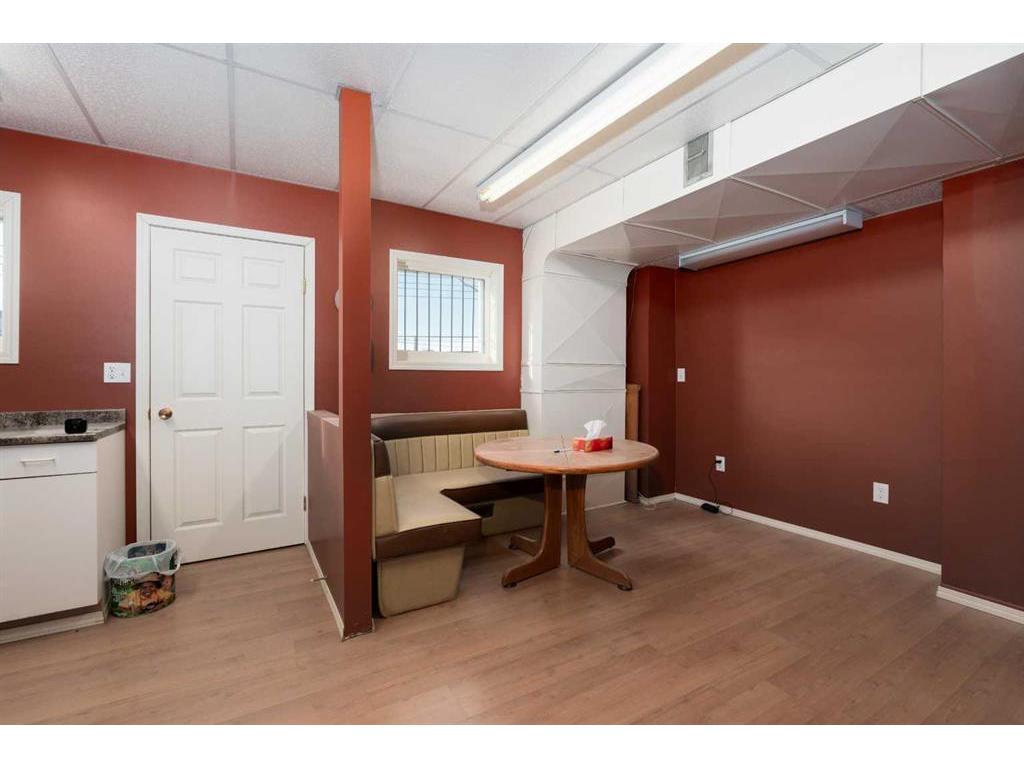 









5028


50

Street,
Camrose,




AB
T4V 1R2

