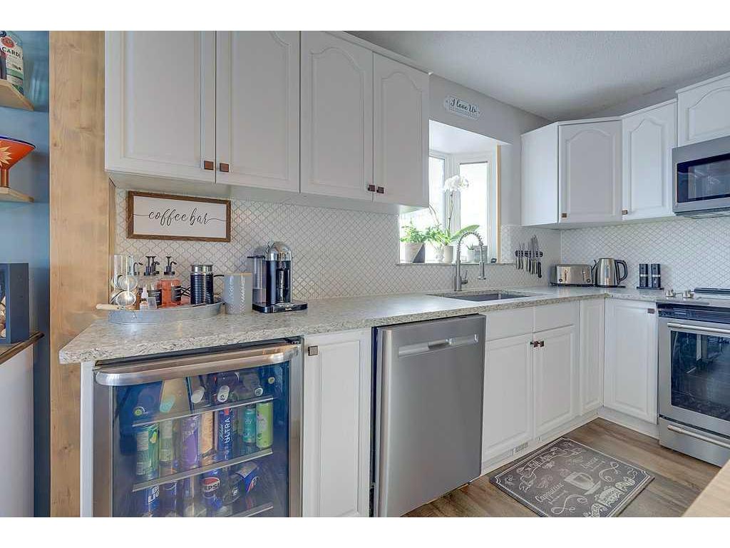 









4410


46

Street Close,
Sylvan Lake,




AB
T4S 1K6

