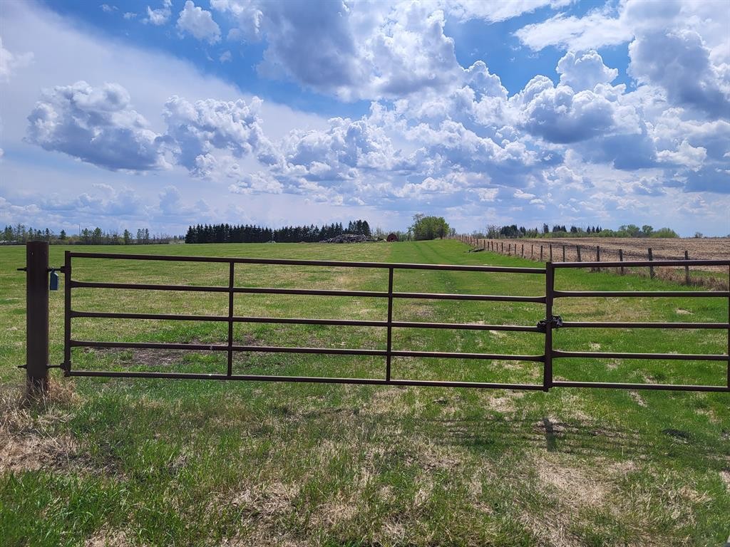 









39064


C & E

Trail,
Red Deer,







AB
T4N 5E1

