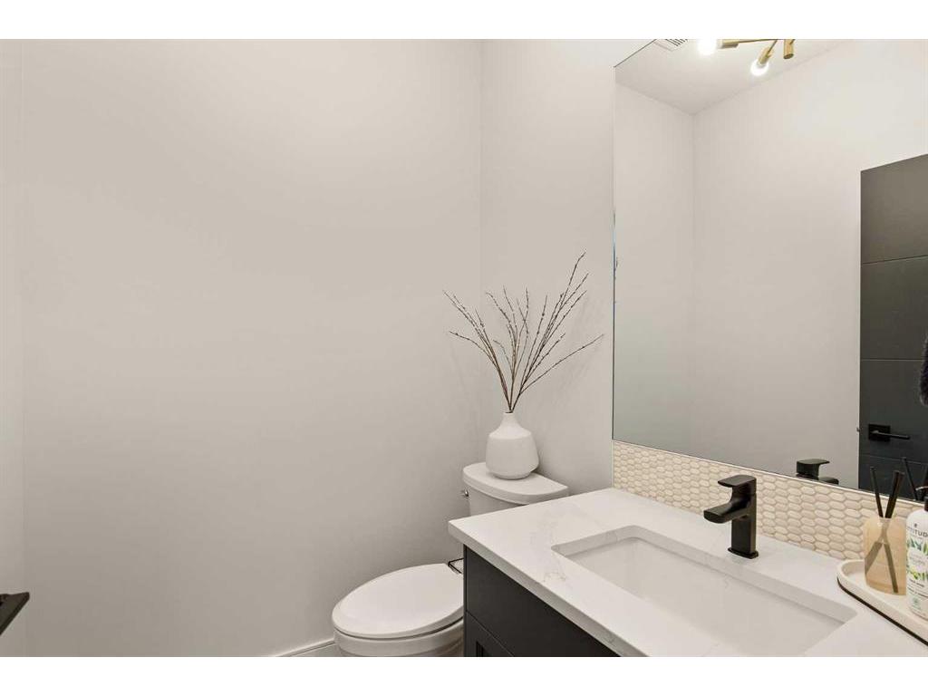 









8


Cameron

Court,
Lacombe,




AB
T4L 0K3

