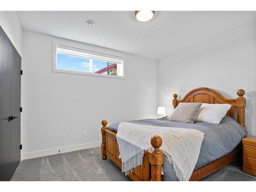 









8


Cameron

Court,
Lacombe,




AB
T4L 0K3

