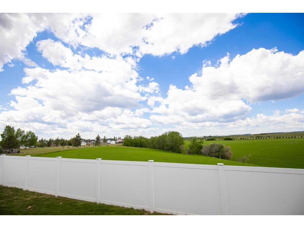 









8


Cameron

Court,
Lacombe,




AB
T4L 0K3


