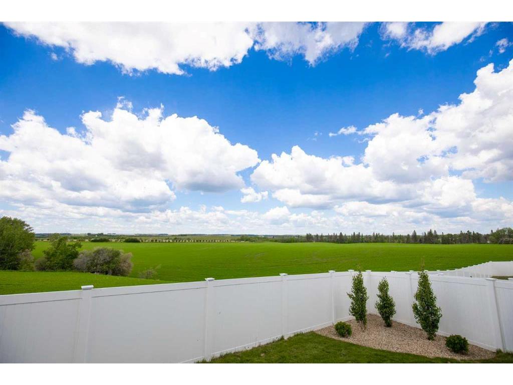 









8


Cameron

Court,
Lacombe,




AB
T4L 0K3

