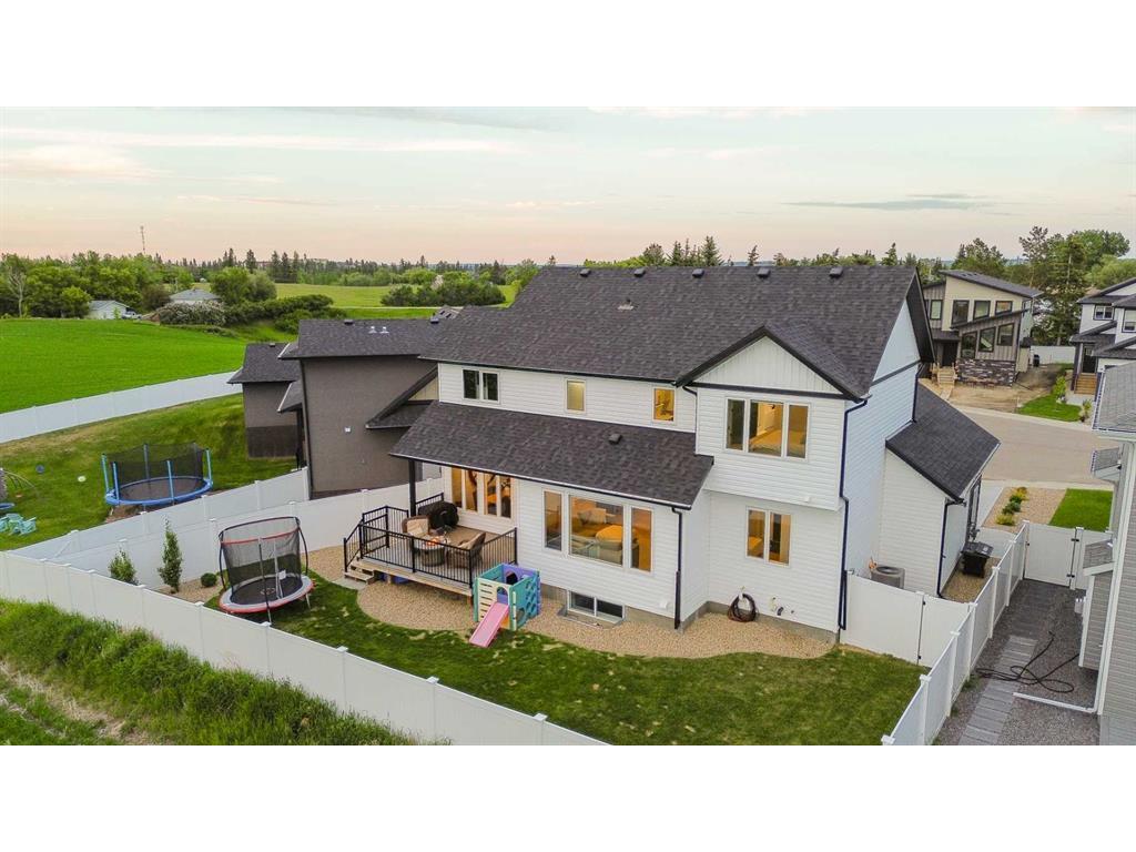 









8


Cameron

Court,
Lacombe,




AB
T4L 0K3

