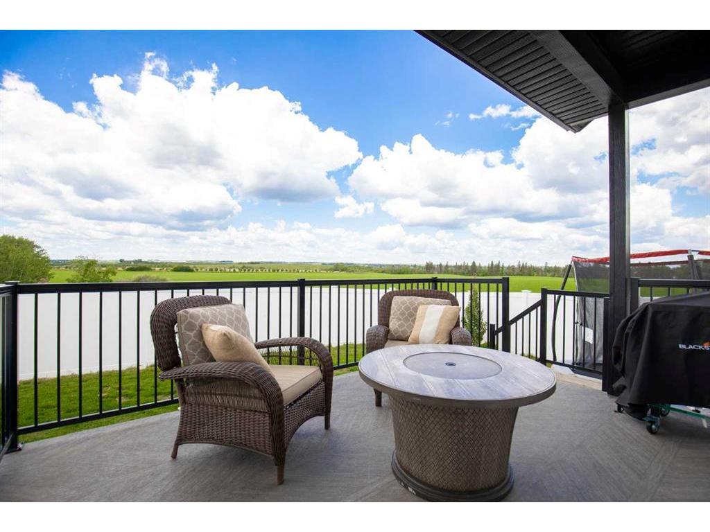 









8


Cameron

Court,
Lacombe,




AB
T4L 0K3

