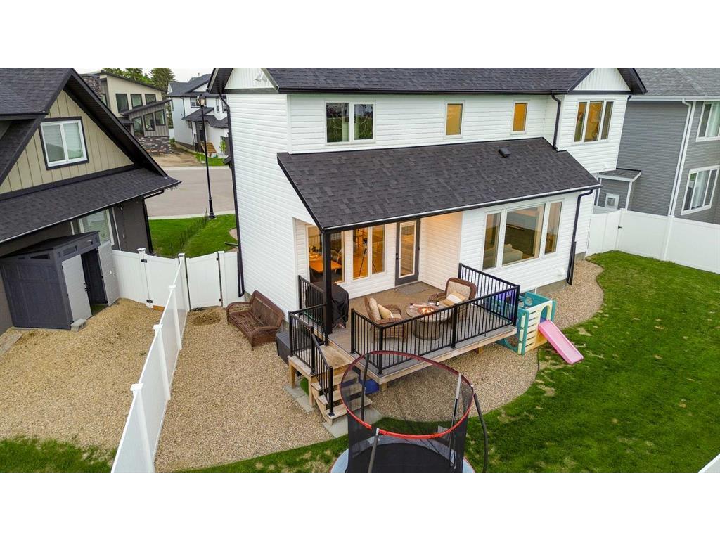 









8


Cameron

Court,
Lacombe,




AB
T4L 0K3


