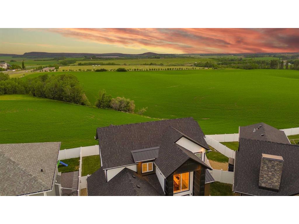 









8


Cameron

Court,
Lacombe,




AB
T4L 0K3

