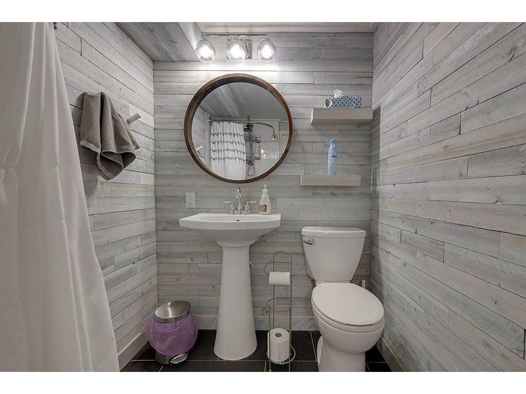 









4237


53

Street,
Red Deer,




AB
T4N 2E1

