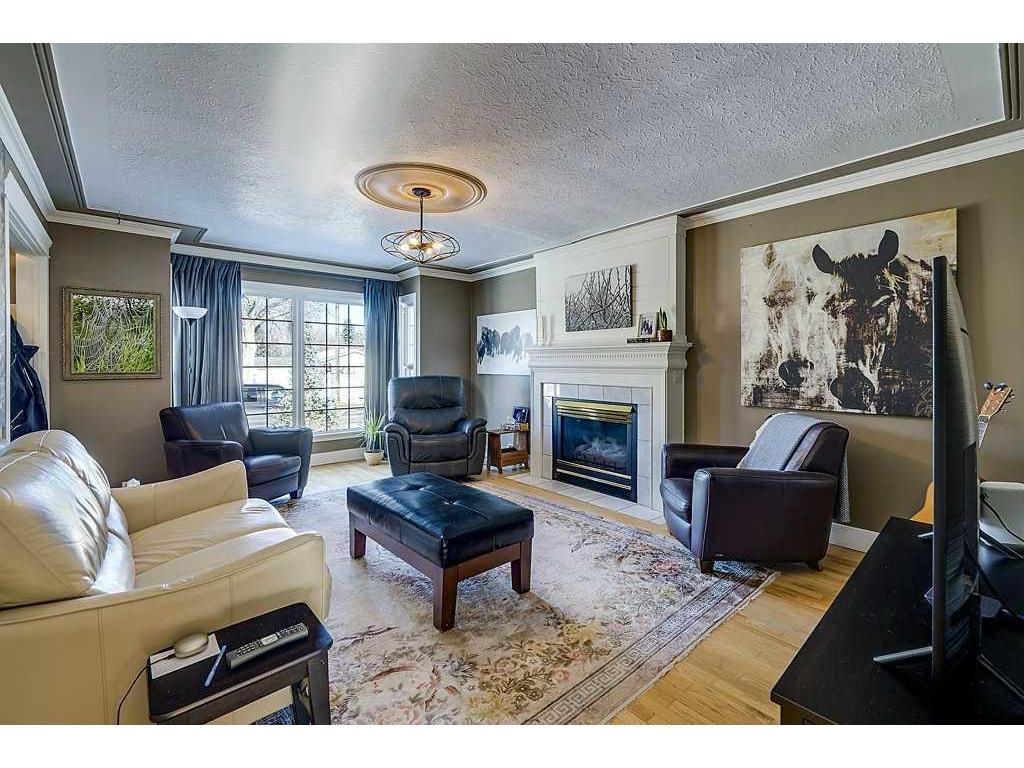 









4237


53

Street,
Red Deer,




AB
T4N 2E1

