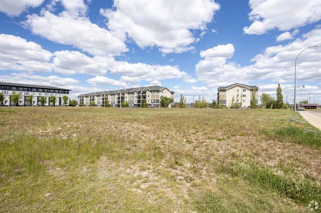 









2660


22

Street, 2,
Red Deer,







AB
T4R 0K8


