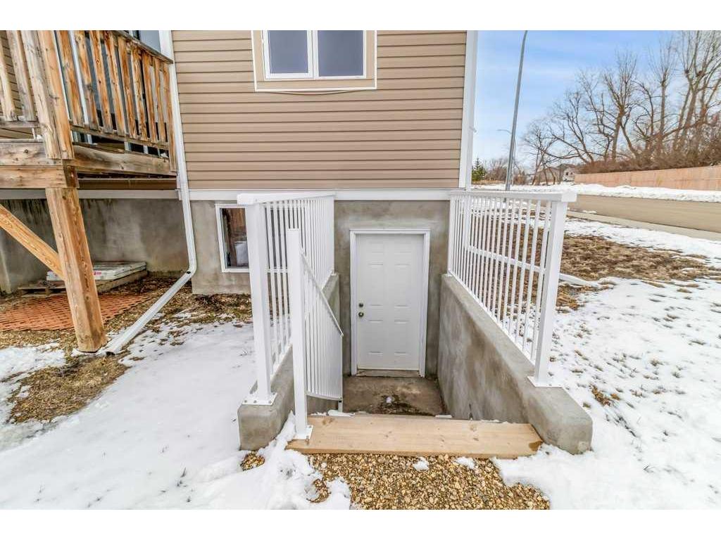 









5502


48A

Street,
Bentley,




AB
T0C 0J0

