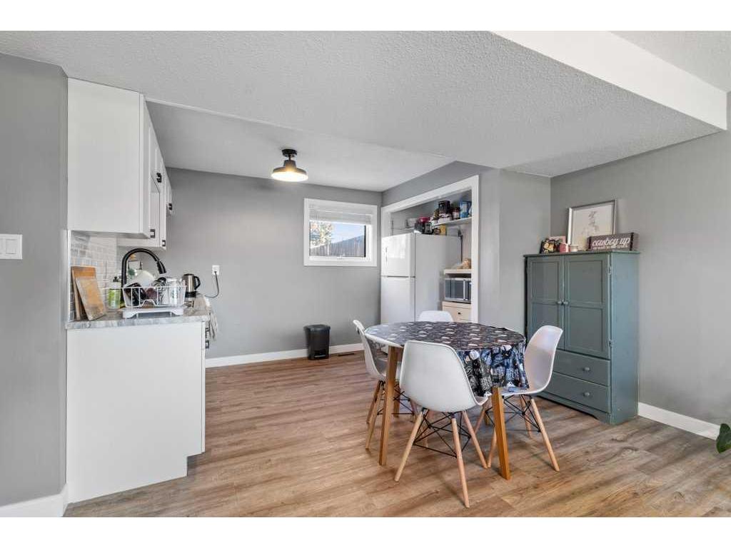 









5944


63

Street,
Red Deer,




AB
T4N 5N9

