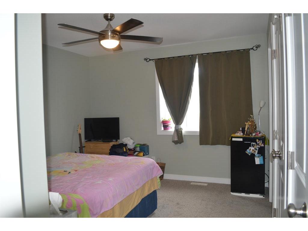 









4716


College

Avenue, 25,
Lacombe,




AB
T4L 0J5


