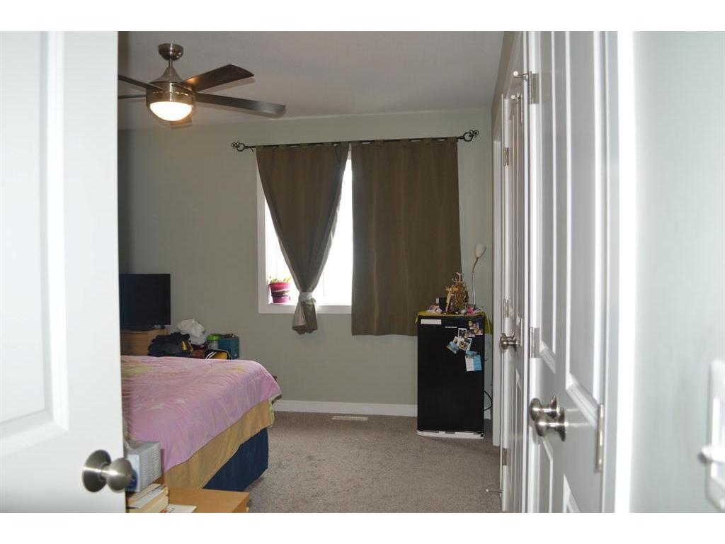 









4716


College

Avenue, 25,
Lacombe,




AB
T4L 0J5

