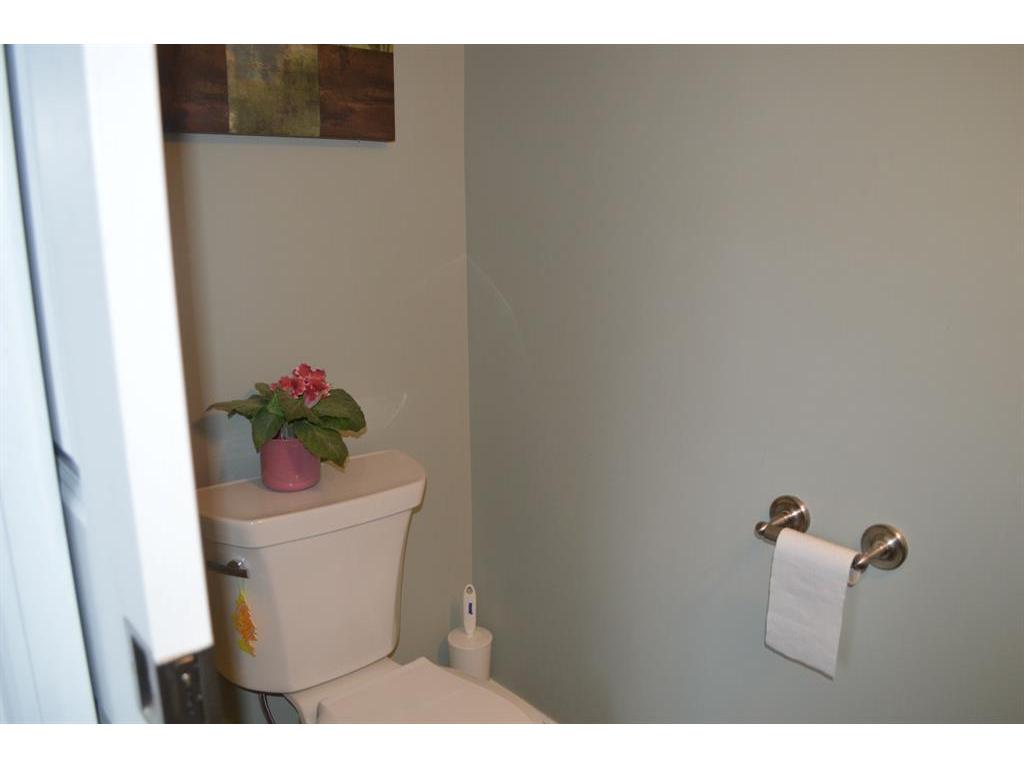









4716


College

Avenue, 25,
Lacombe,




AB
T4L 0J5

