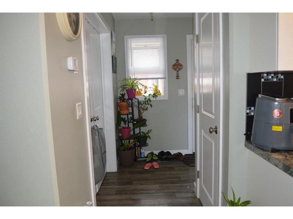 









4716


College

Avenue, 25,
Lacombe,




AB
T4L 0J5

