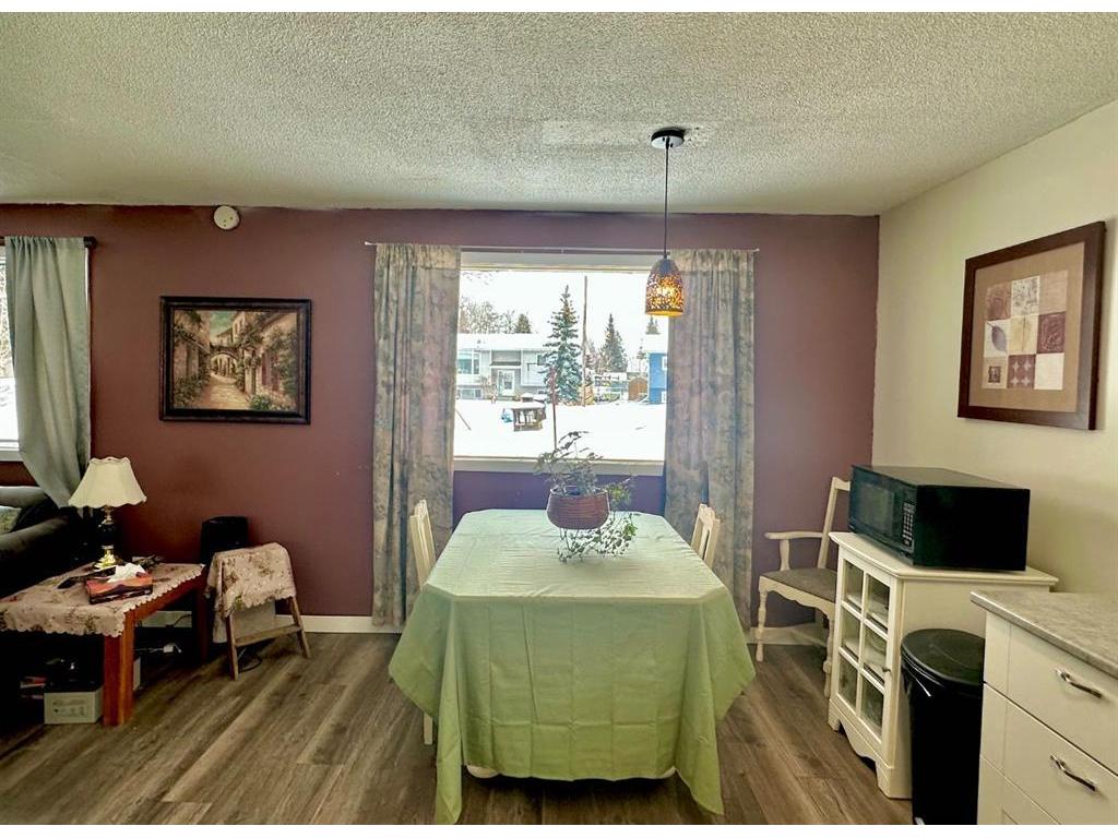 









51551


Range Road 212A

, 35,
Rural Strathcona County,




AB
T8G 1B2

