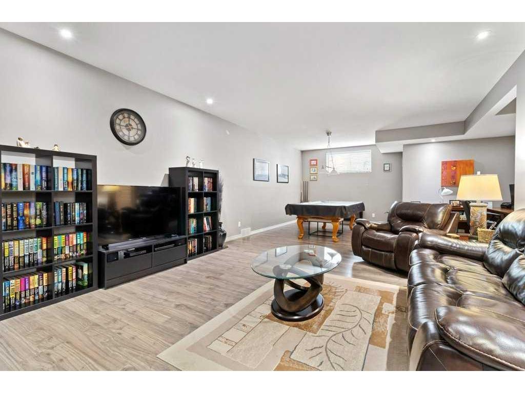 









11


Rosse

Place,
Sylvan Lake,




AB
T4S 0G9

