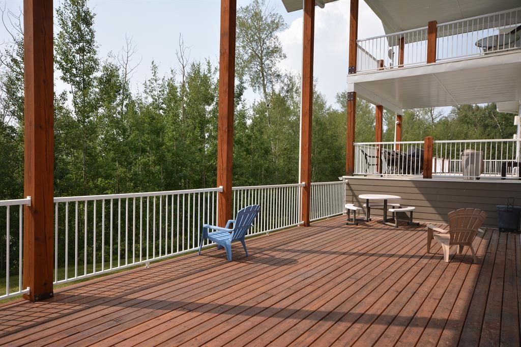 









10032


Township Road 422

, 63B,
Rural Ponoka County,




AB
T4J1V9

