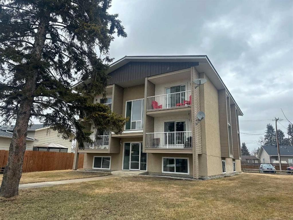 









5704


44

Avenue, 1-6,
Lacombe,




AB
T4L 1E4

