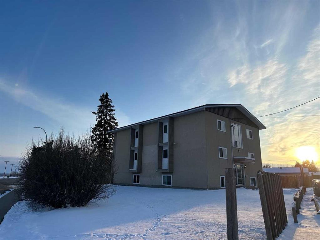 









5704


44

Avenue, 1-6,
Lacombe,




AB
T4L 1E4

