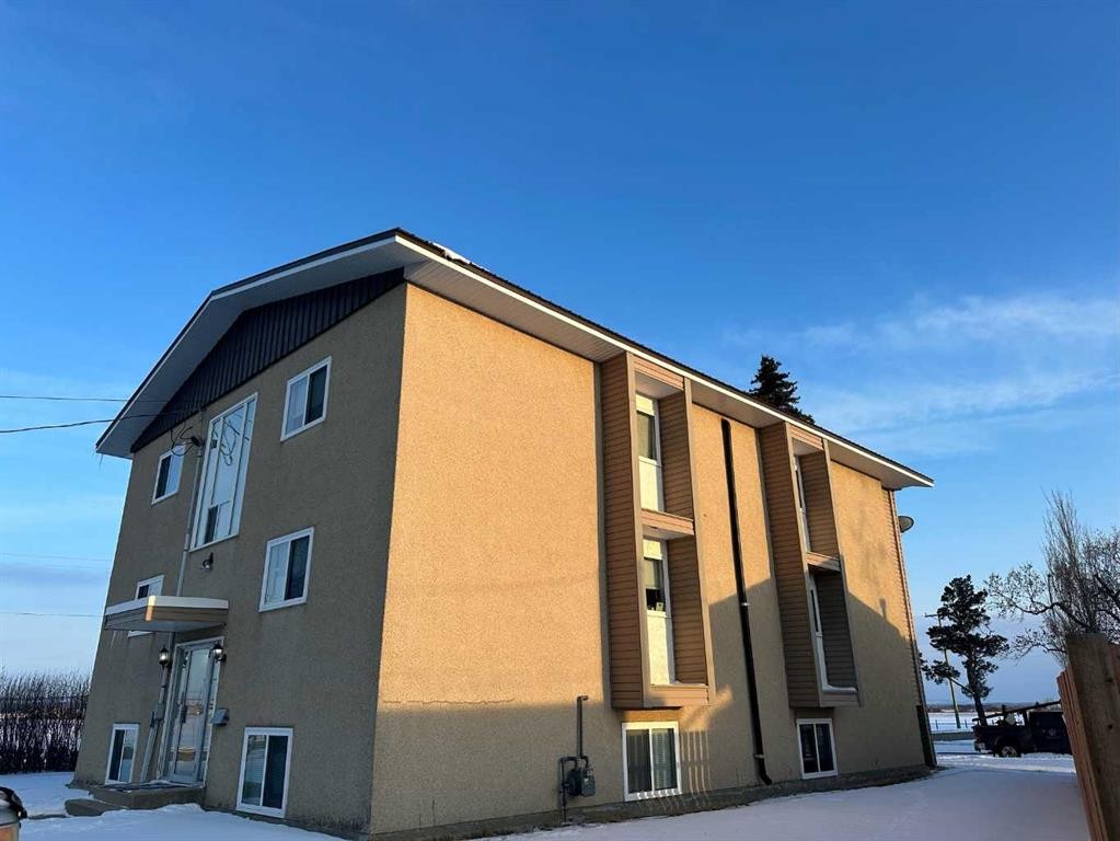 









5704


44

Avenue, 1-6,
Lacombe,




AB
T4L 1E4

