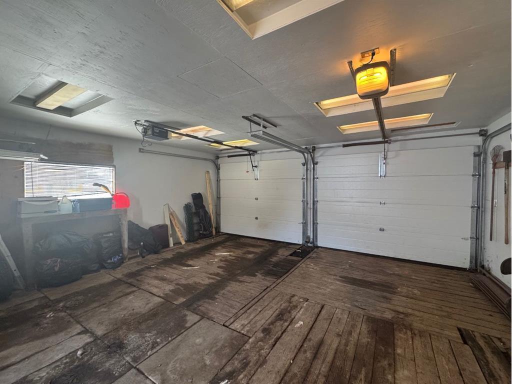 









5214


45

Street,
Camrose,




AB
T4V 1E9

