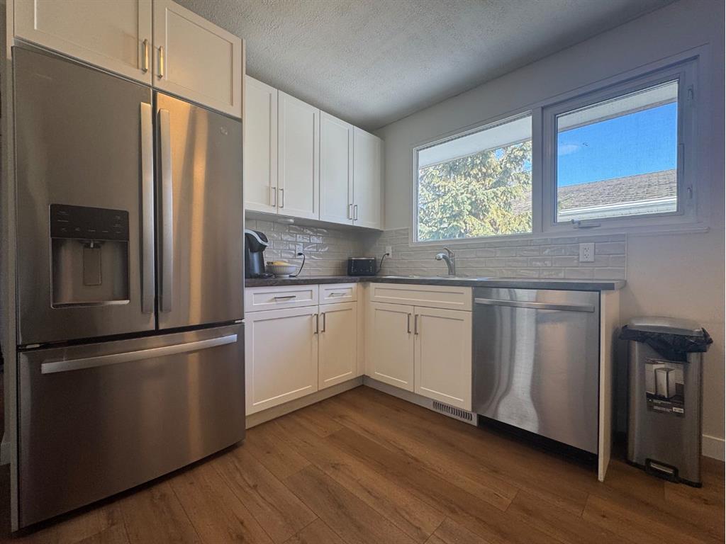 









5214


45

Street,
Camrose,




AB
T4V 1E9

