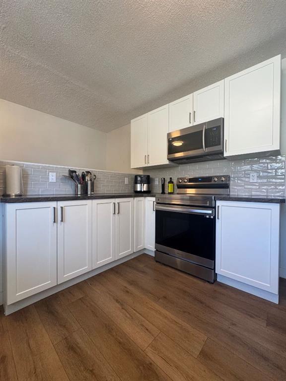 









5214


45

Street,
Camrose,




AB
T4V 1E9

