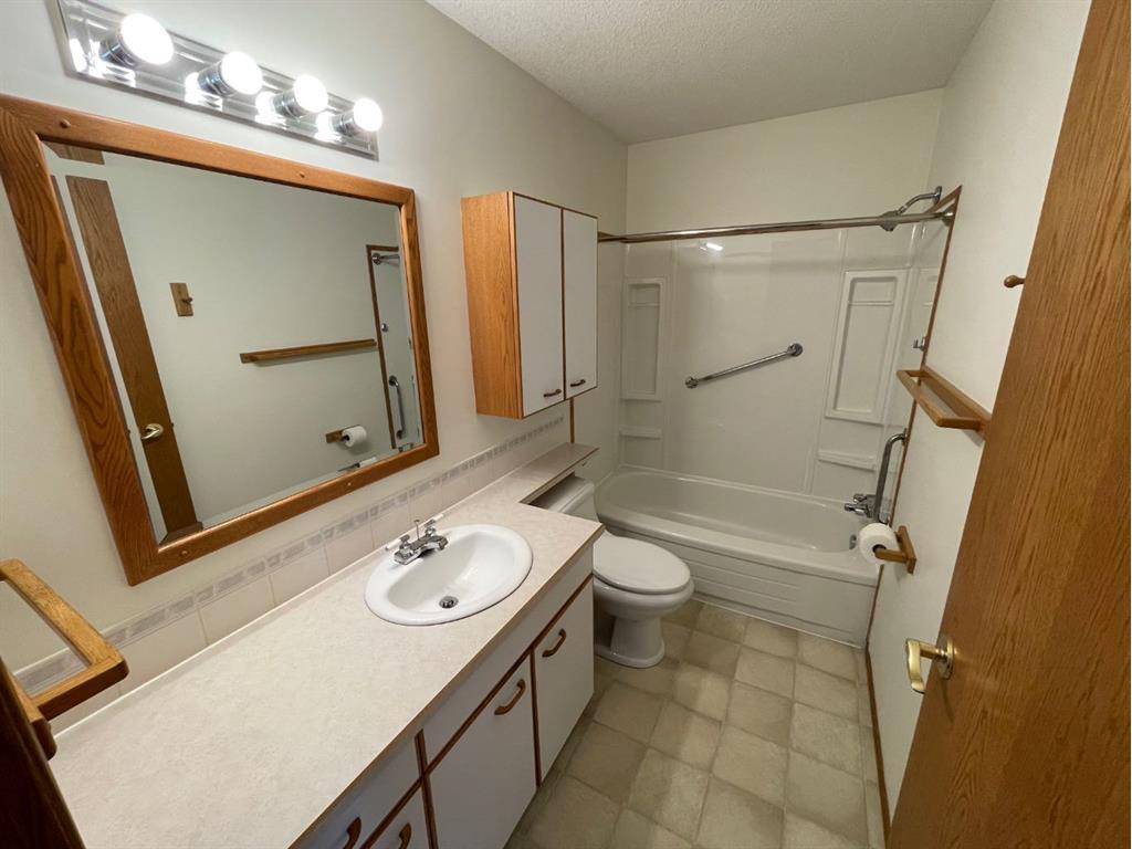 









4821


54

Street, A,
Camrose,




AB
T4V 2A3

