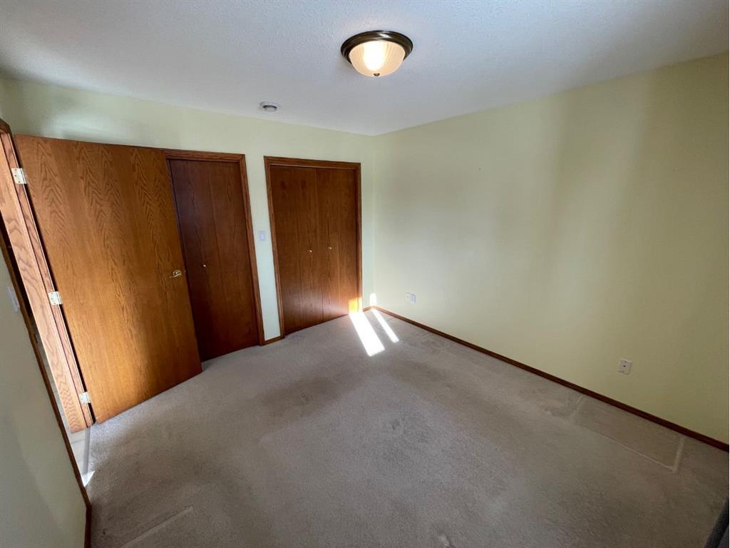 









4821


54

Street, A,
Camrose,




AB
T4V 2A3

