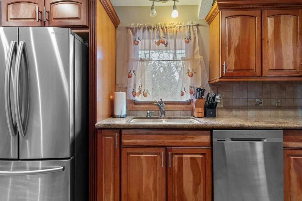 









14-39026


RR 275

,
Linn Valley,




AB
T4S 2A9

