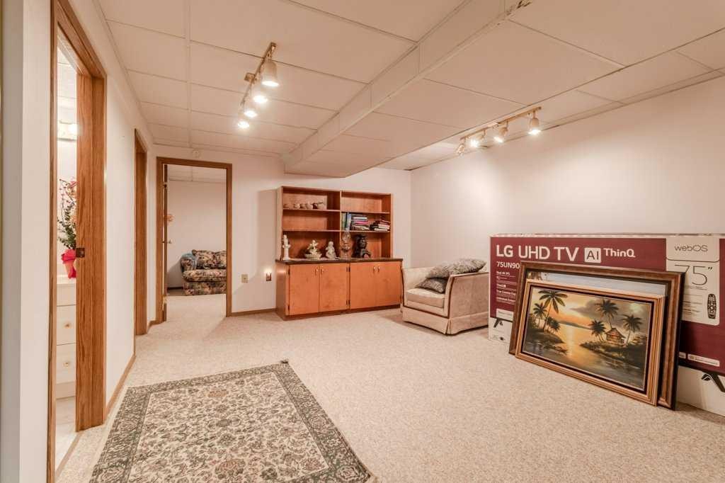 









14-39026


RR 275

,
Linn Valley,




AB
T4S 2A9

